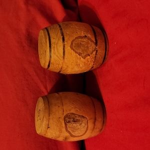 Reduced! Vintage salt and pepper shakers